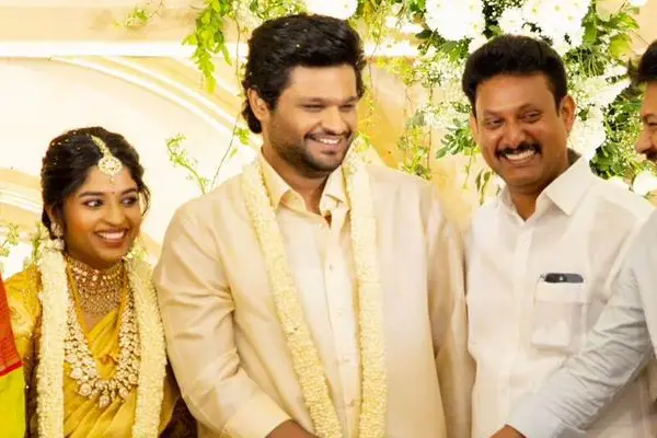 ₹1000 Crore Scam! IT Raid at Producer Akash Bhaskaran's House